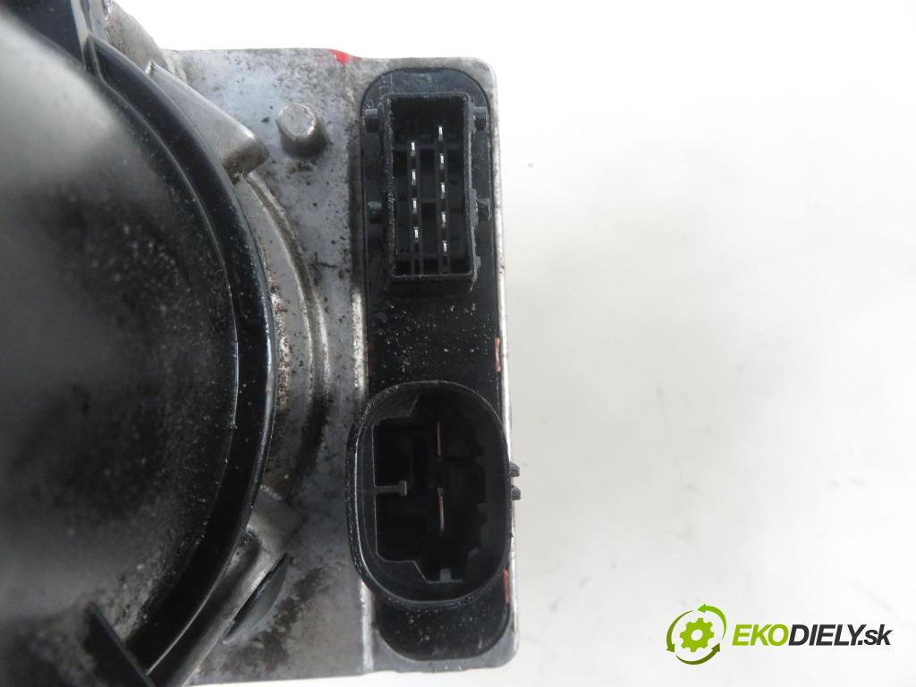 PEUGEOT 407 (6D_) SEDAN 2004 100,00 2.0 HDi 135 - RHR 1997,00 Pumpa servočerpadlo A5093071 ; 9655792180