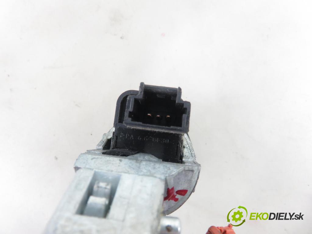 CITROEN C3 I (FC_) HB 2002 50,00 1.4 HDi - 8HZ (DV4TD) 1398,00 spínačka N0502073 ; N0502455 ; 9648445180 (Spínací skříňka)