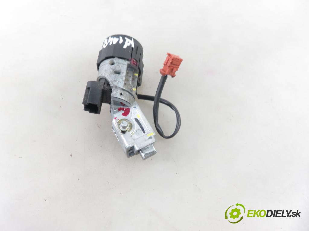 CITROEN C3 I (FC_) HB 2002 50,00 1.4 HDi - 8HZ (DV4TD) 1398,00 spínačka N0502073 ; N0502455 ; 9648445180 (Spínací skříňka)