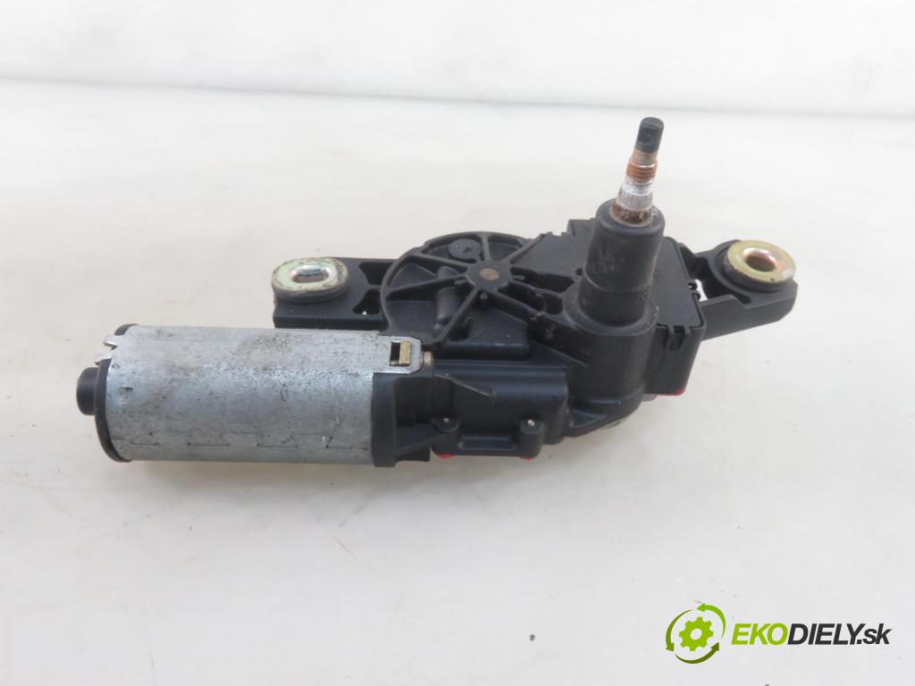 SEAT IBIZA III (6L1) HB 2003 47,00 1.2 12V - AZQ 1198,00 Motorček stierače zadné 6L6955711