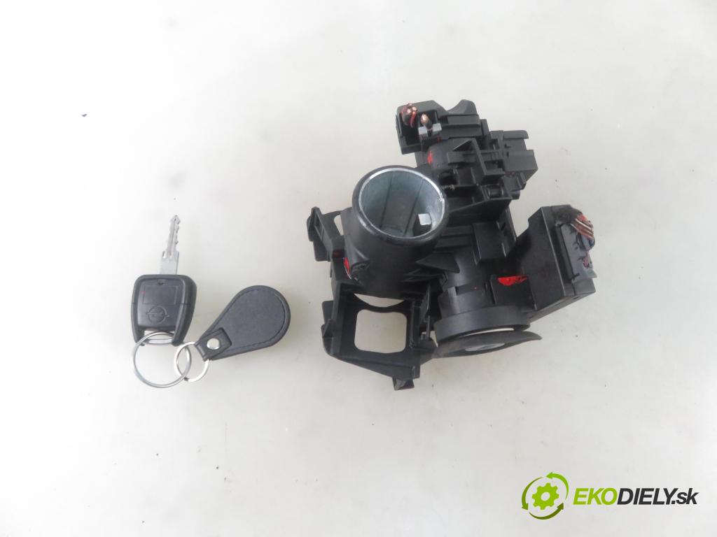 OPEL ZAFIRA A Nadwozie Wielkopojemne (MPV) (T98)  MINIVAN 2002 92,00 1.8 16V 125 - Z 18 XE 1796,00 spinačka 90589313 ; 24445098 (Spínacie skrinky a kľúče)