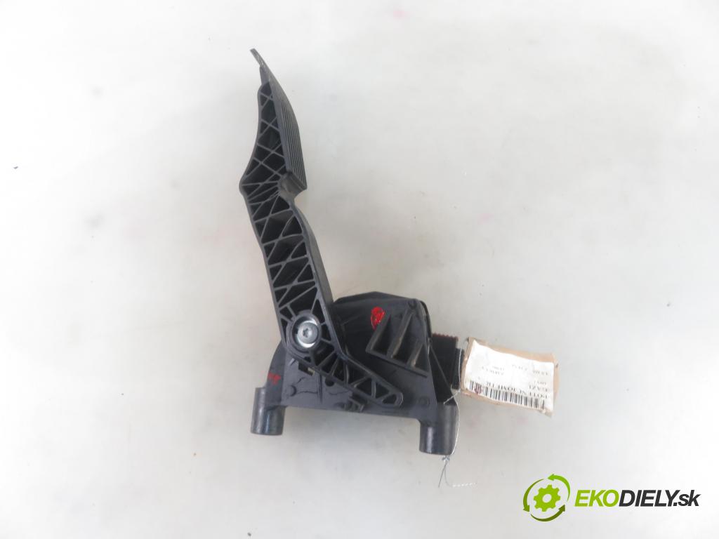 OPEL ZAFIRA A Nadwozie Wielkopojemne (MPV) (T98)  MINIVAN 2002 92,00 1.8 16V 125 - Z 18 XE 1796,00 Potenciometer plynu 9202341BT (Pedále)