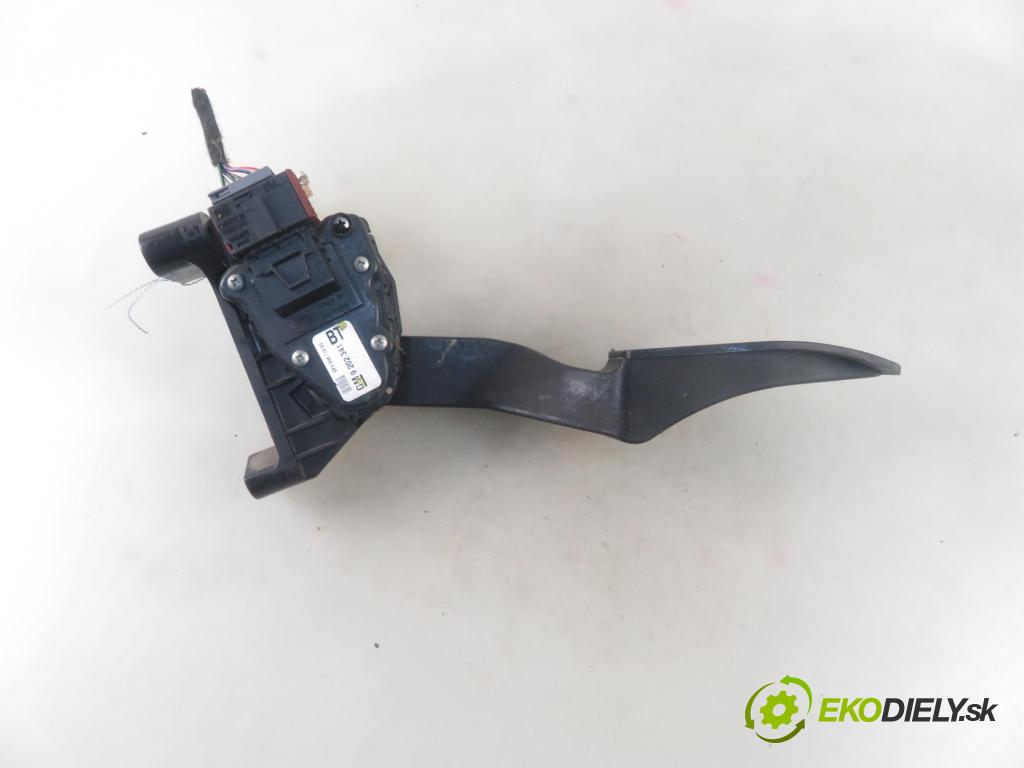 OPEL ZAFIRA A Nadwozie Wielkopojemne (MPV) (T98)  MINIVAN 2002 92,00 1.8 16V 125 - Z 18 XE 1796,00 Potenciometer plynu 9202341BT (Pedále)