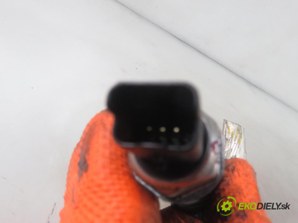 PEUGEOT 206 SW (2E/K) KOMBI 2006 50,00 1.4 HDi - 8HX (DV4TD) 1398,00 Lišta vstrekovacia 9654592680 ; 9653981180 ; 55PP0602 (Vstrekovacie lišty)