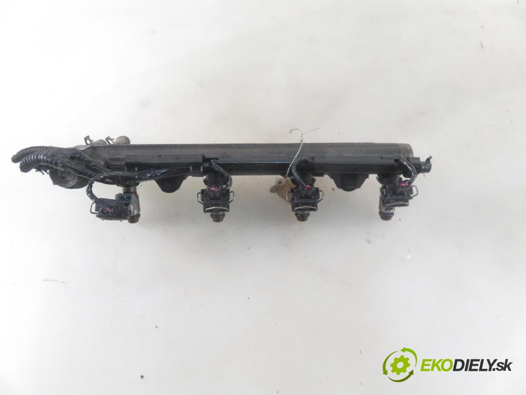 VW GOLF IV (1J1) HB 1998 55,00 1.4 16V 75 - AKQ 1390,00 Lišta vstrekovacia 036133319B ; 036031C ; IWP058 (Vstrekovacie lišty)