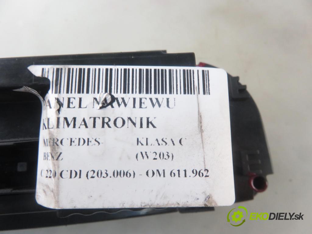MERCEDES-BENZ KLASA C (W203) SEDAN 2000 105,00 C 220 CDI 143 - OM 611.962 2148,00 Panel kúrenia KLIMATRONIK 2098300285