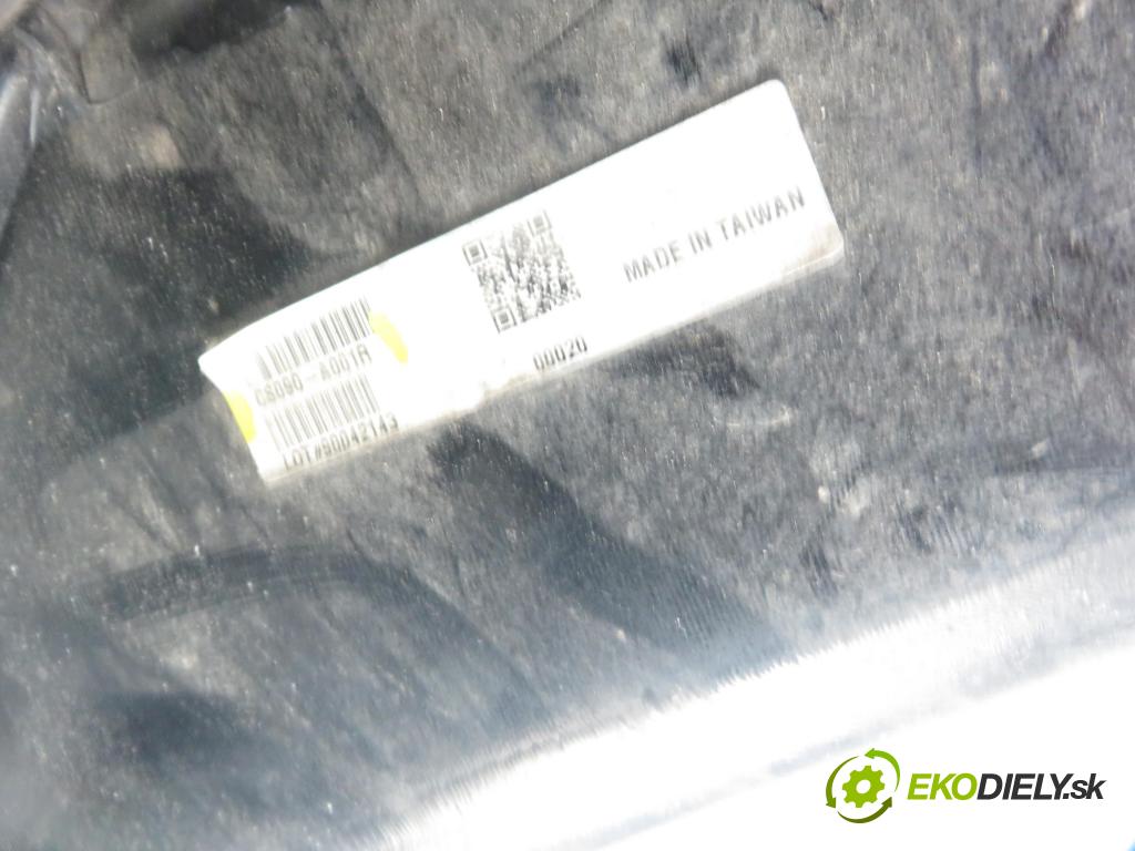 CHRYSLER VOYAGER IV (RG, RS) MINIVAN 2001 105,00 2.5 CRD 143 - ENJ 2499,00 Svetlo PP CS090A001R
