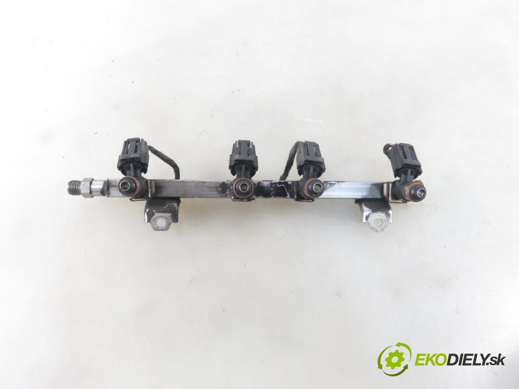 VW TOURAN (1T1, 1T2) MINIVAN 2009 80,00 2.0 EcoFuel - BSX 1984,00 Lišta vstrekovacia 06G133317 (Vstrekovacie lišty)