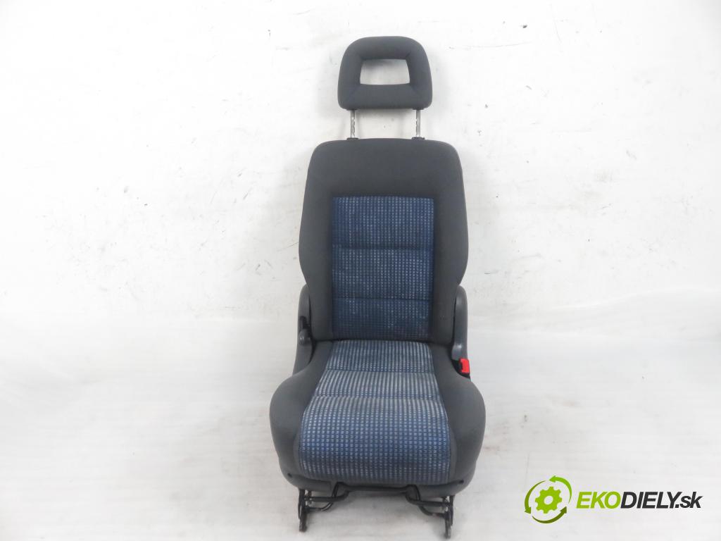 VW SHARAN (7M8, 7M9, 7M6) MINIVAN 2003 110,00 1.8 T 20V - AWC 1781,00 Sedadlo 2 rad pravy 