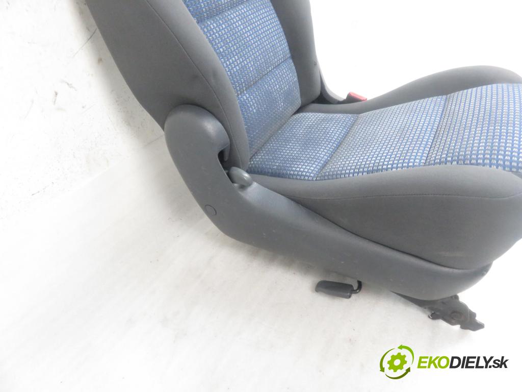 VW SHARAN (7M8, 7M9, 7M6) MINIVAN 2003 110,00 1.8 T 20V - AWC 1781,00 Sedadlo 2 rad pravy