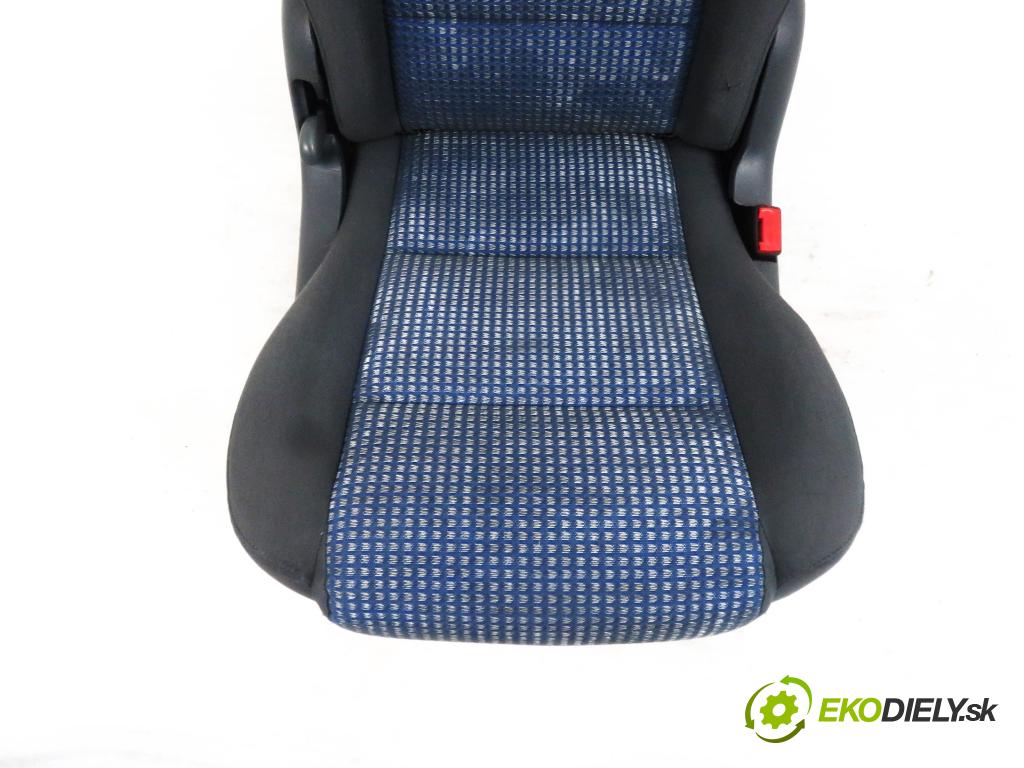 VW SHARAN (7M8, 7M9, 7M6) MINIVAN 2003 110,00 1.8 T 20V - AWC 1781,00 Sedadlo 2 rad pravy