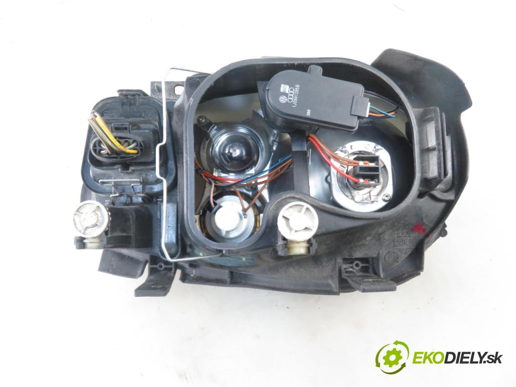 VW GOLF IV (1J1) HB 1998 55,00 1.4 16V 75 - AKQ 1390,00 Svetlo LP 1J1941015B