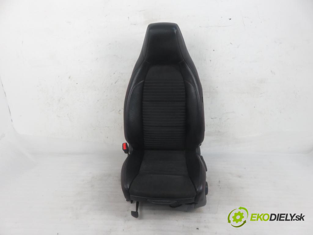 MERCEDES-BENZ CLA Shooting Brake (X117) KOMBI 2016 80,00 CLA 180 d (117.912) - OM 607.951 (K9K) 1461,00 Sedadlo šoféri