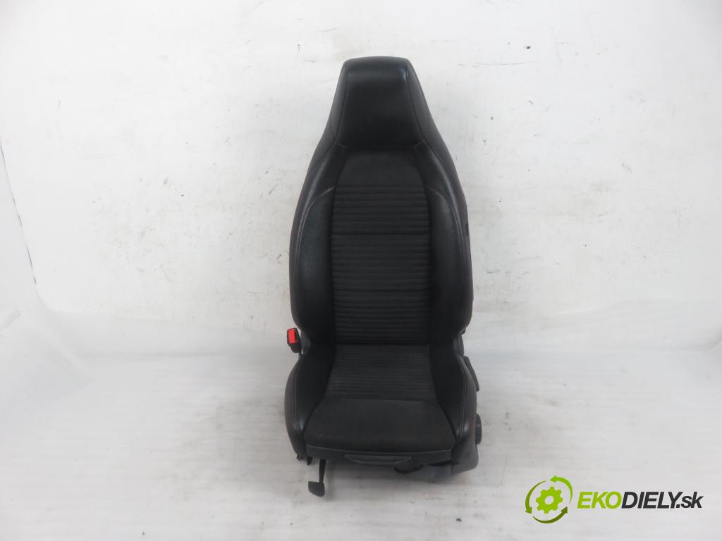 MERCEDES-BENZ CLA Shooting Brake (X117) KOMBI 2016 80,00 CLA 180 d (117.912) - OM 607.951 (K9K) 1461,00 Sedadlo šoféri