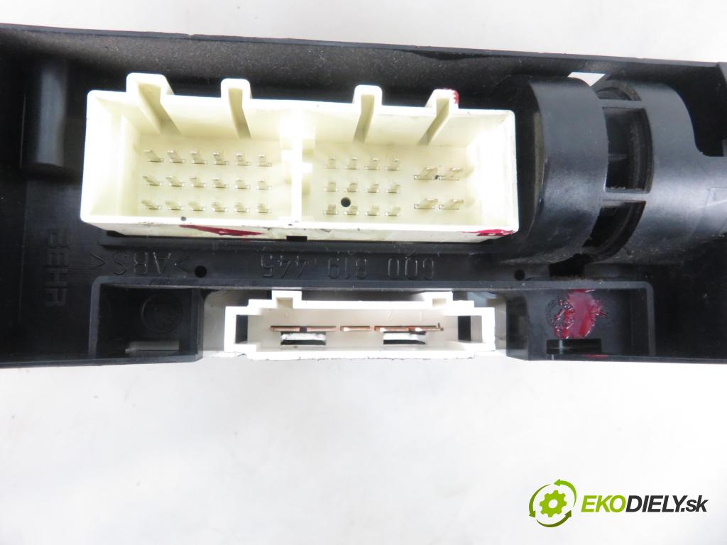 VW POLO (9N_) HB 2002 47,00 1.2 12V 64 - AZQ 1198,00 Panel kúrenia KLIMATIZACE: 6Q0820045E