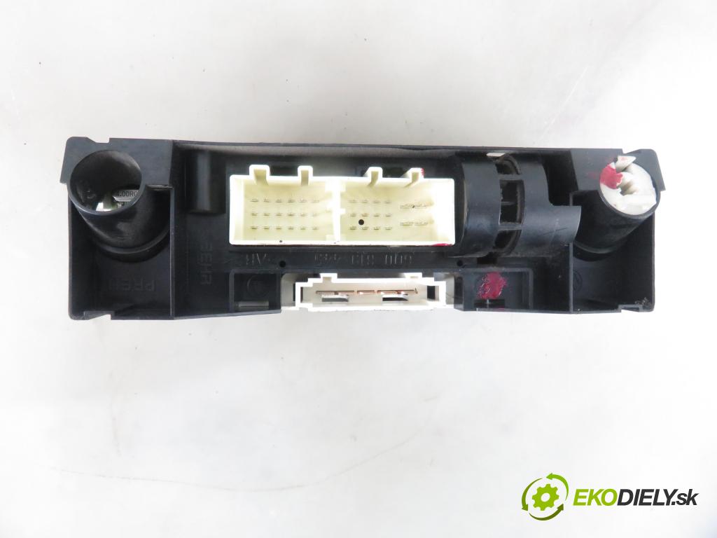 VW POLO (9N_) HB 2002 47,00 1.2 12V 64 - AZQ 1198,00 Panel kúrenia KLIMATIZACE: 6Q0820045E