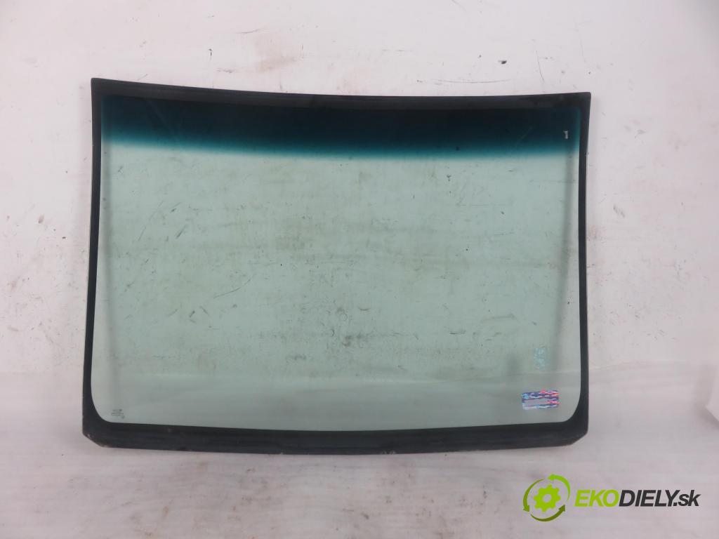 TOYOTA COROLLA Verso (_E12_) MINIVAN 2003 66,00 2.0 D-4D (CDE120_) - 1CD-FTV 1995,00 okno PŘEDNÍ