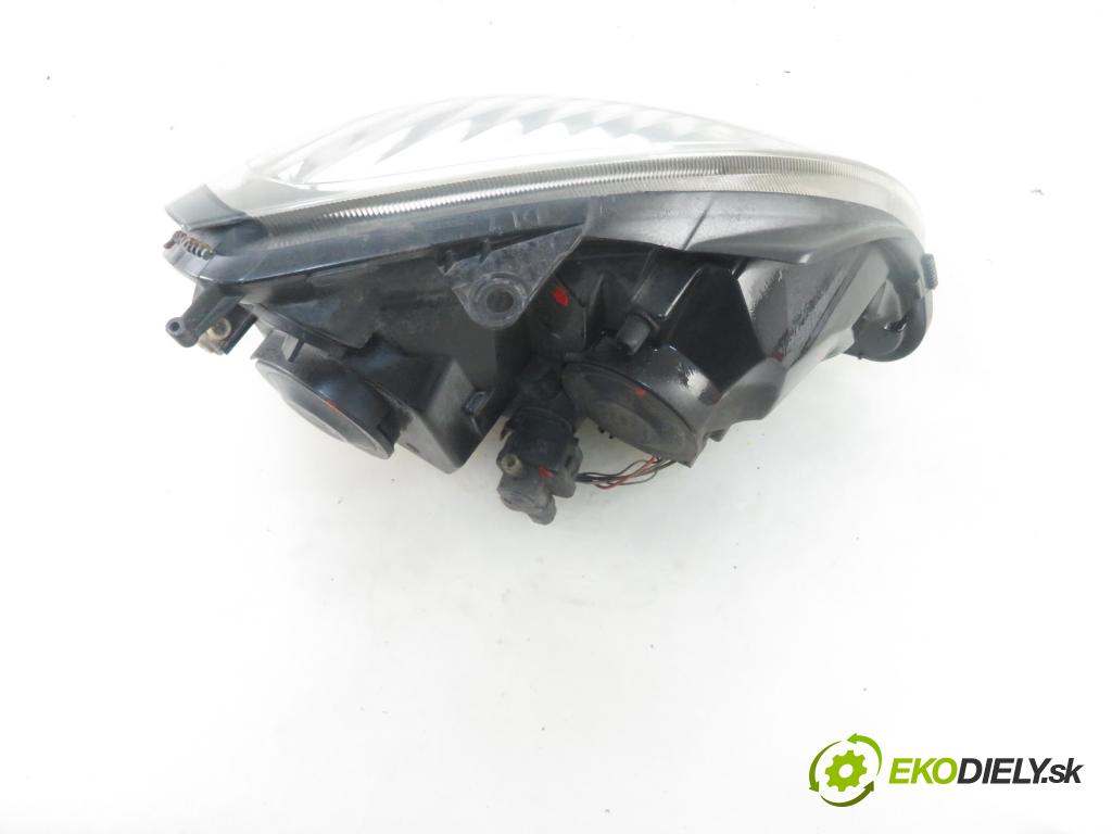 RENAULT THALIA I (LB0/1/2_) SEDAN 2002 55,00 1.4 - K7J 700 1390,00 Svetlo LP 15601700L