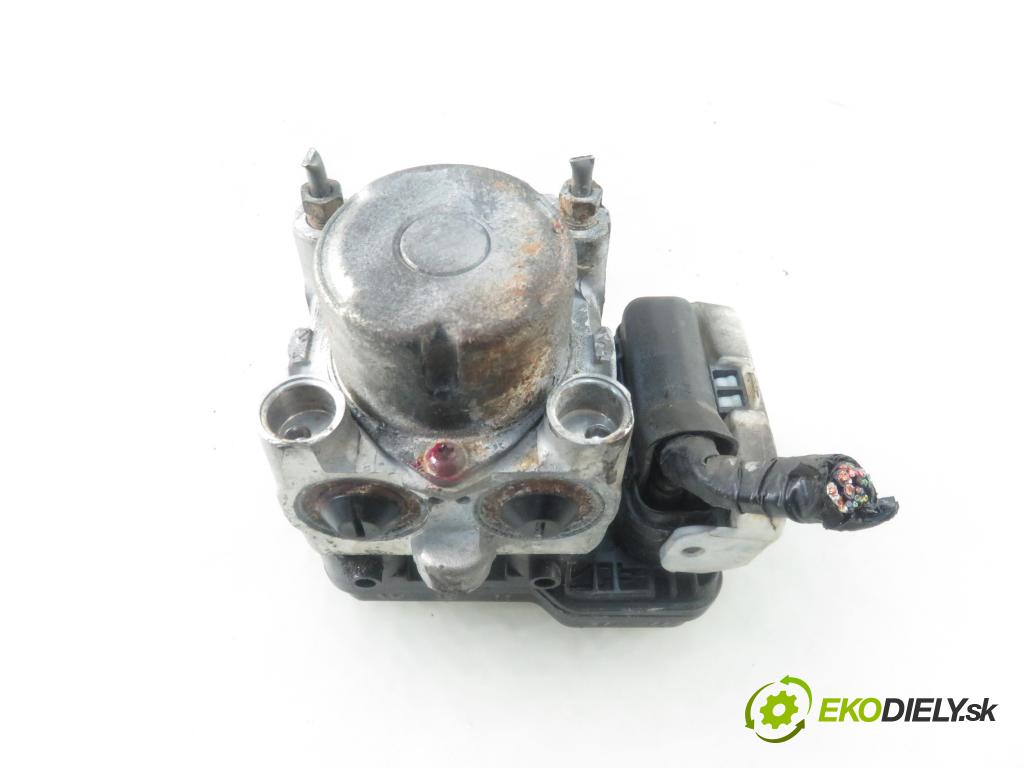 SUZUKI JIMNY (FJ) TERENOWY 2006 63,00 1.3 16V 4x4 (SN413) - 86 M13A 1328,00 Pumpa ABS  (Pumpy ABS)