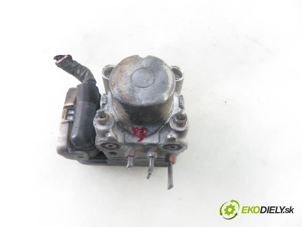 SUZUKI JIMNY (FJ) TERENOWY 2006 63,00 1.3 16V 4x4 (SN413) - 86 M13A 1328,00 Pumpa ABS  (Pumpy ABS)