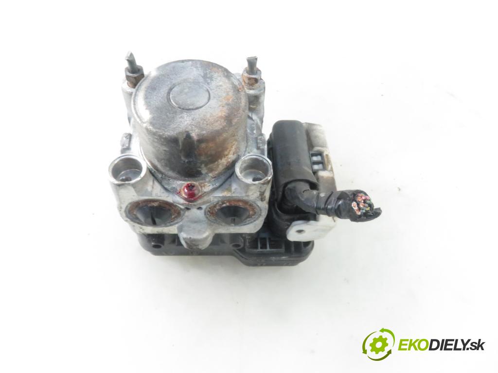 SUZUKI JIMNY (FJ) TERENOWY 2006 63,00 1.3 16V 4x4 (SN413) - 86 M13A 1328,00 Pumpa ABS  (Pumpy ABS)