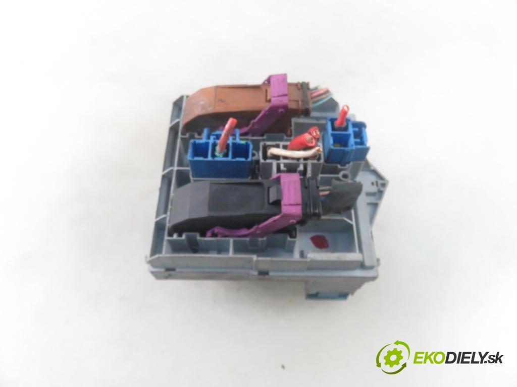 FIAT STILO (192_) HB 2001 59,00 1.9 JTD (192_XF1A) - 192 A3.000 1910,00 MODUL BSI 46796538
