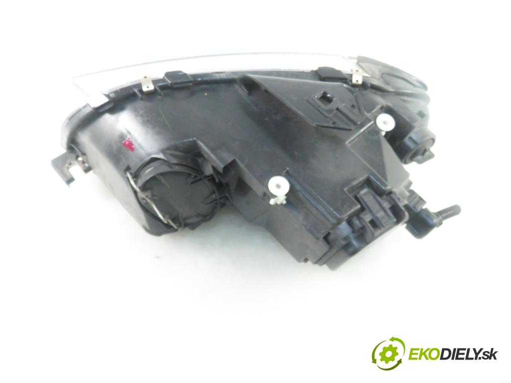 AUDI A3 (8P1) HB 2006 77,00 1.9 TDI - BLS 1896,00 Svetlo PP