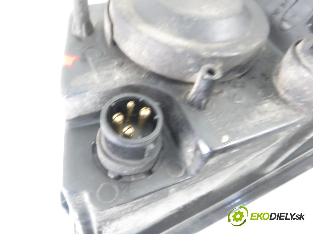 VW PASSAT B5 (3B2) SEDAN 1998 81,00 1.9 TDI 110 - AFN 1896,00 Svetlo PP