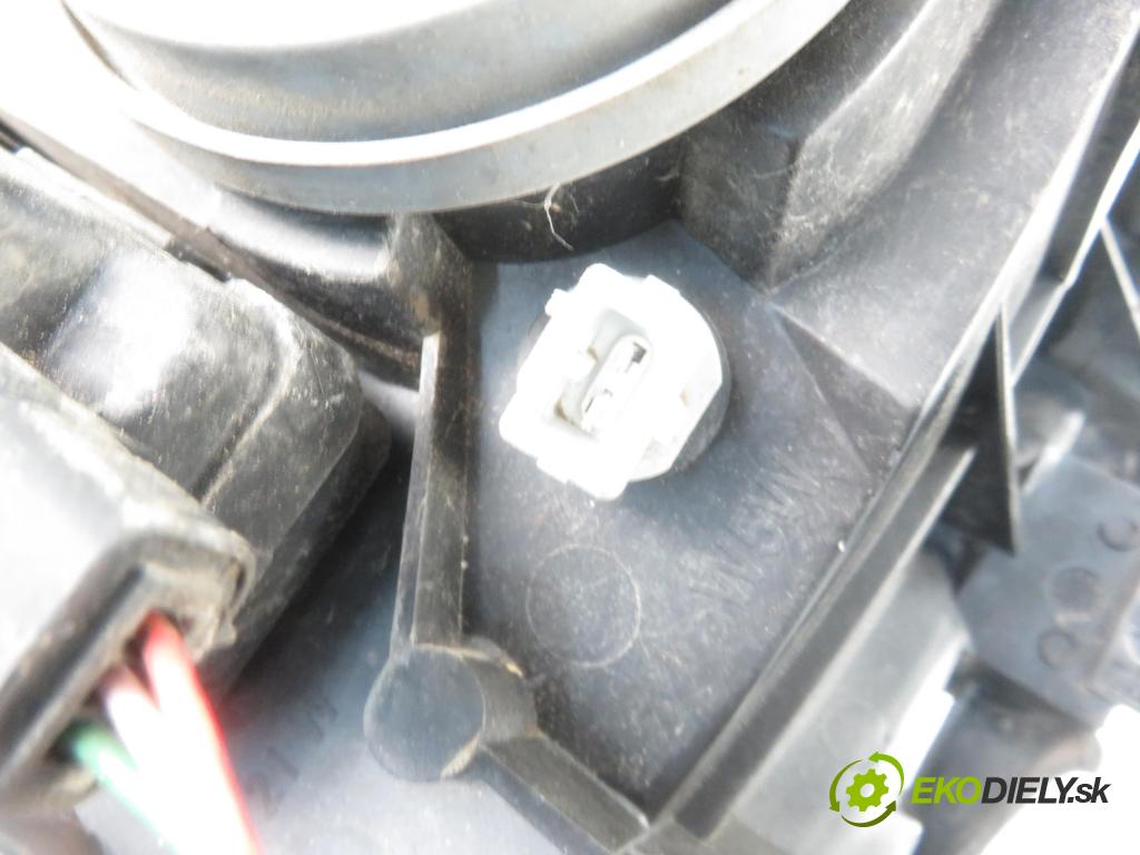 CITROEN SAXO (S0, S1) HB 2000 37,00 1.0 X - CDZ (TU9M) 954,00 Svetlo LP 9636331780