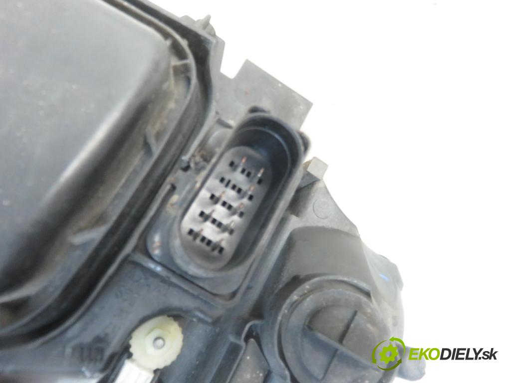 AUDI A3 (8P1) HB 2006 77,00 1.9 TDI - BLS 1896,00 Svetlo LP 8P0941003K