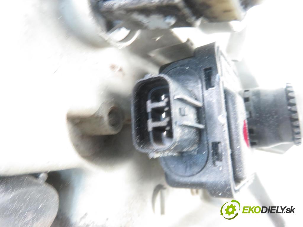 HONDA CIVIC VI Hatchback (EJ, EK) HB 1998 55,00 1.4 i (EJ9) - D14A3 1396,00 Svetlo PP 
