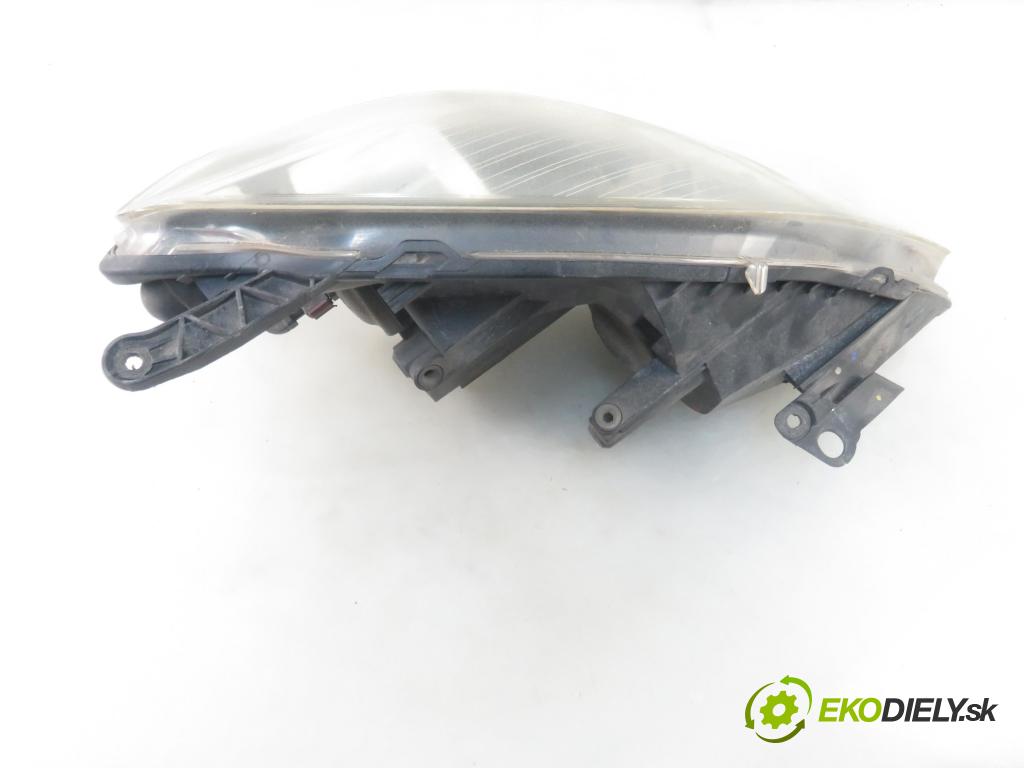OPEL ZAFIRA B (A05) MINIVAN 2005 74,00 1.9 CDTI 8V 101 - Z 19 DTL 1910,00 Svetlo LP 0301214601 ; 0301214601CA