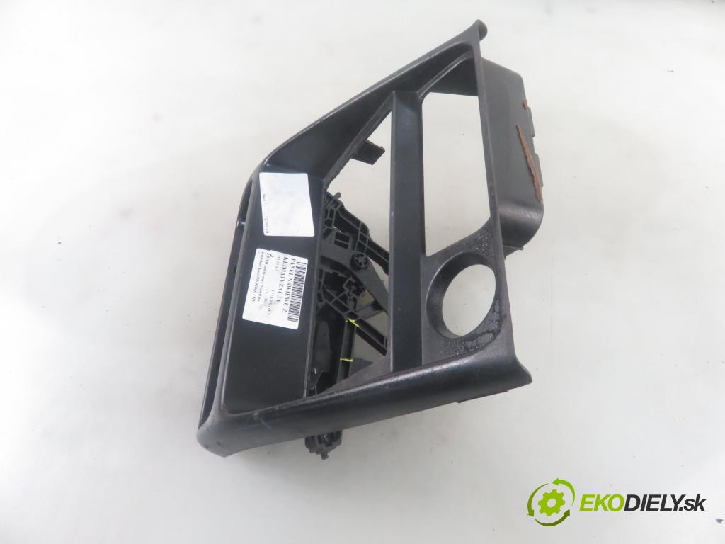 SUZUKI VITARA (ET, TA, TD) TERENOWY 1998 64,00 2.0 TD Intercooler Napęd na wszystkie koła (SV420D 1998,00 Panel kúrenia KLIMATIZACE: 7441163G0 ; 7451063G