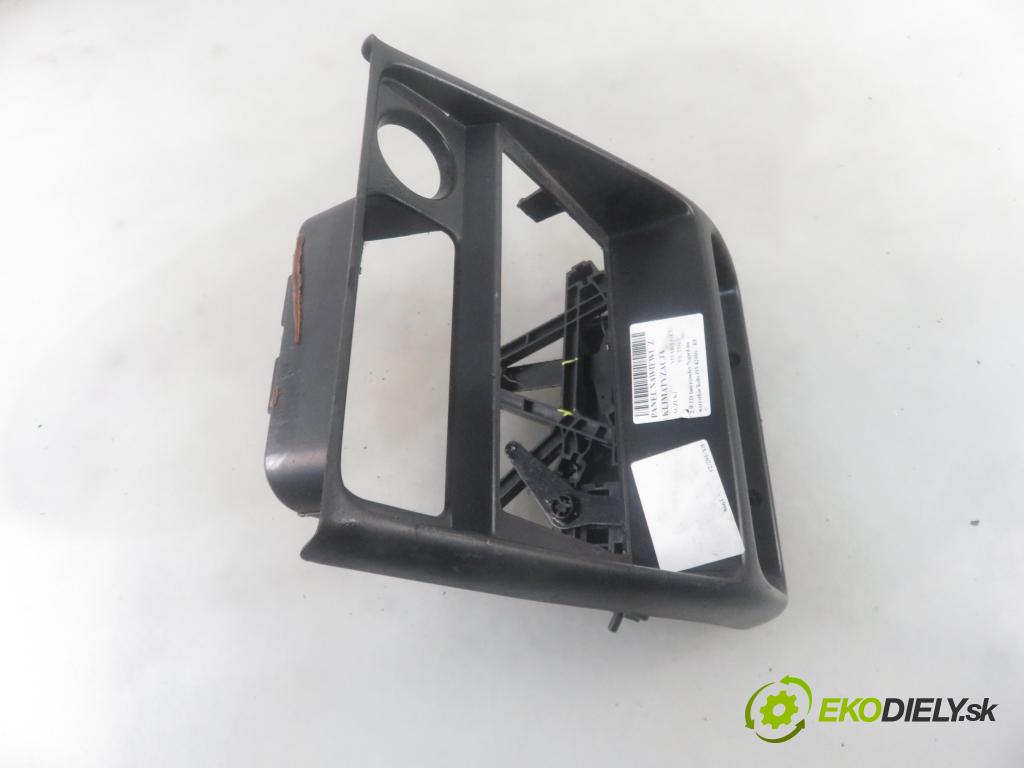SUZUKI VITARA (ET, TA, TD) TERENOWY 1998 64,00 2.0 TD Intercooler Napęd na wszystkie koła (SV420D 1998,00 Panel kúrenia KLIMATIZACE: 7441163G0 ; 7451063G