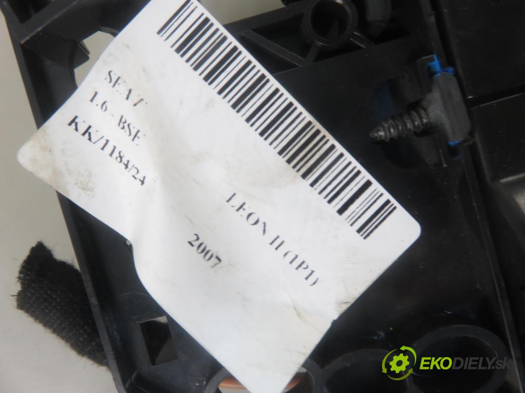 SEAT LEON (1P1) HB 2007 75,00 1.6 - BSE 1595,00 Panel kúrenia KLIMATIZACE: