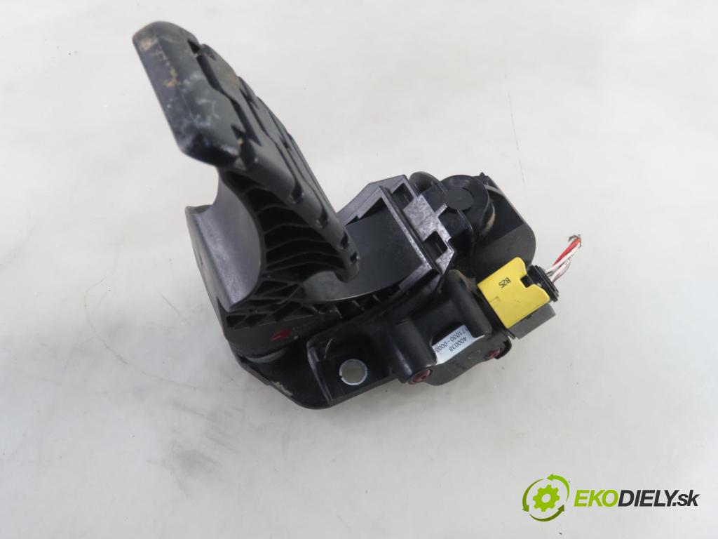 VOLVO FH II CIĄGNIK SIODŁOWY 2018 375,00 500 - D13C500 12777,00 Potenciometer plynu 84416421 (Potenciometer plynového pedálu)