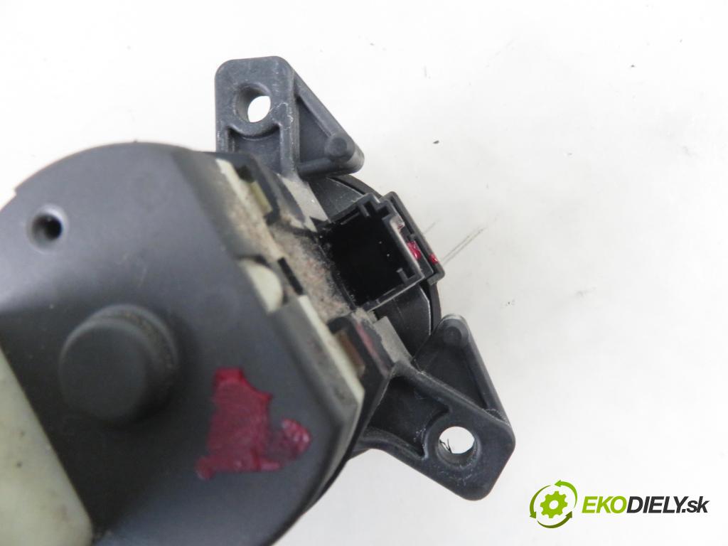 VOLVO FH II CIĄGNIK SIODŁOWY 2018 375,00 500 - D13C500 12777,00 spinačka 22336369 (Spínacia skrinka)