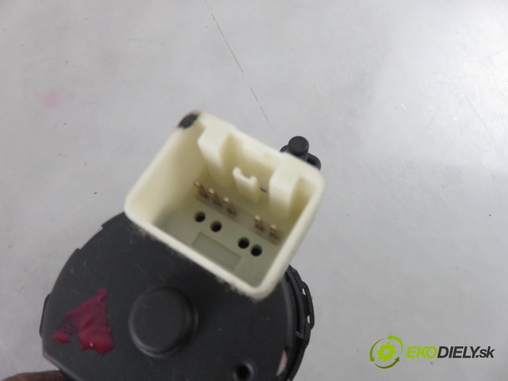 VOLVO FH II CIĄGNIK SIODŁOWY 2018 375,00 500 - D13C500 12777,00 spinačka 22336369 (Spínacia skrinka)