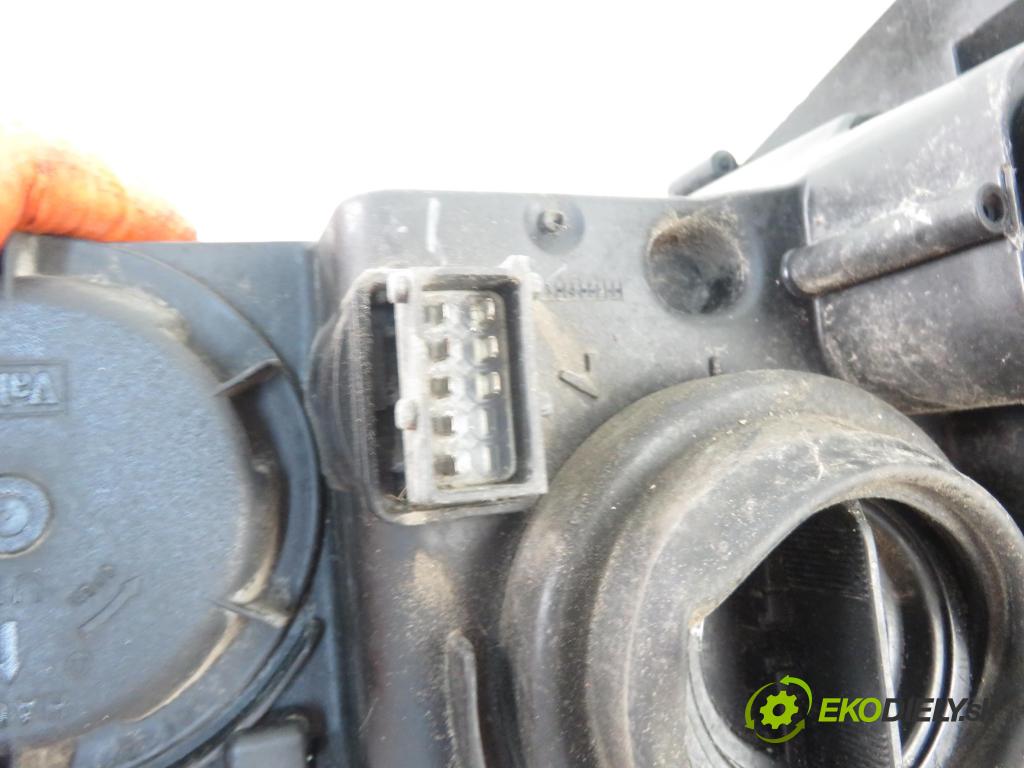 OPEL COMBO C FURGON 2002 55,00 1.7 DTI 16V - Y 17 DT 1686,00 Svetlo LP 0301172203
