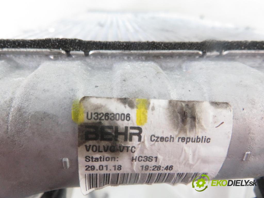 VOLVO FH II CIĄGNIK SIODŁOWY 2018 375,00 500 - D13C500 12777,00 topné těleso radiátor topení klimatizace U3263006