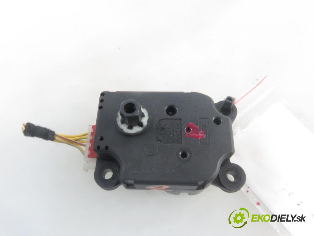 VOLVO FH II CIĄGNIK SIODŁOWY 2018 375,00 500 - D13C500 12777,00 Motorček dverí kúrenia A7584004