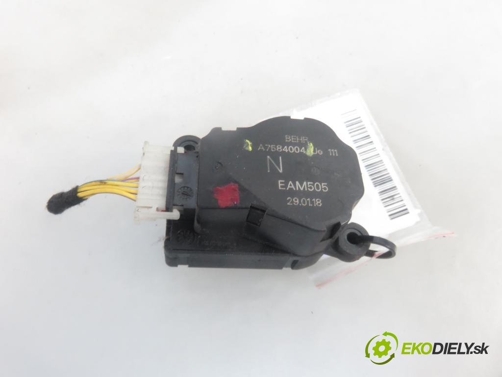 VOLVO FH II CIĄGNIK SIODŁOWY 2018 375,00 500 - D13C500 12777,00 Motorček dverí kúrenia A7584004