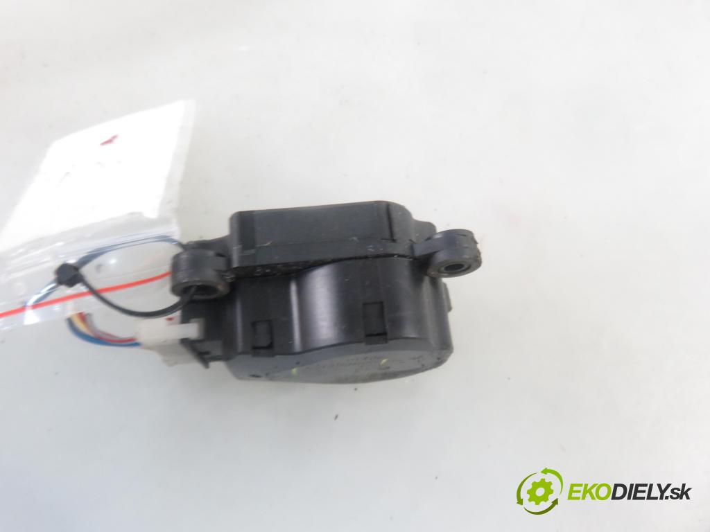 VOLVO FH II CIĄGNIK SIODŁOWY 2018 375,00 500 - D13C500 12777,00 Motorček dverí kúrenia A7584004