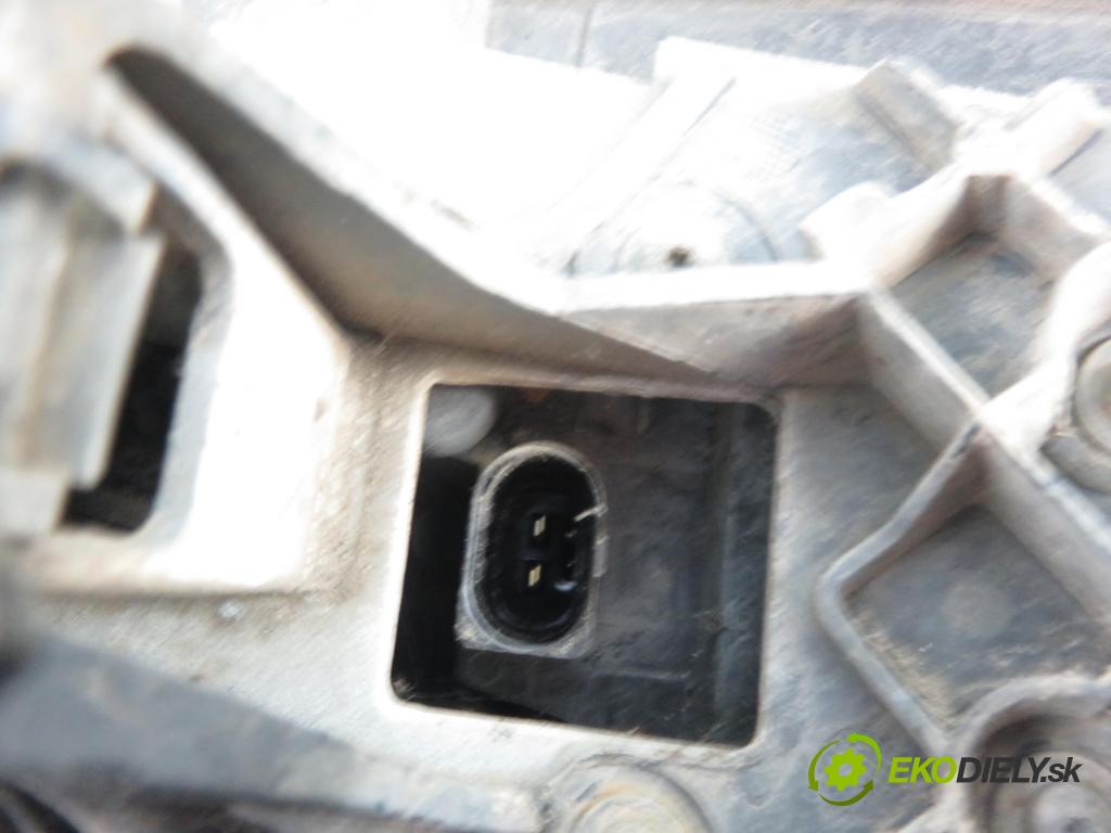VOLVO FH II CIĄGNIK SIODŁOWY 2018 375,00 500 - D13C500 12777,00 Rámček svetla 82884026 ; 21874450