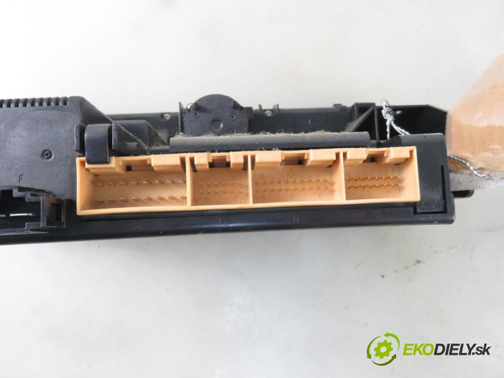 AUDI A2 (8Z0) HB 2002 55,00 1.4 TDI - AMF 1422,00 Panel kúrenia KLIMATRONIK 8Z0820043 ; 5HB008185