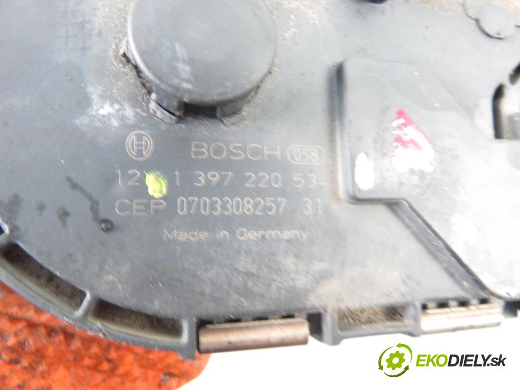 SEAT LEON (1P1) HB 2007 75,00 1.6 - BSE 1595,00 motorek stěračů PŘEDNÍ: 1P0955119B ; 1397220534