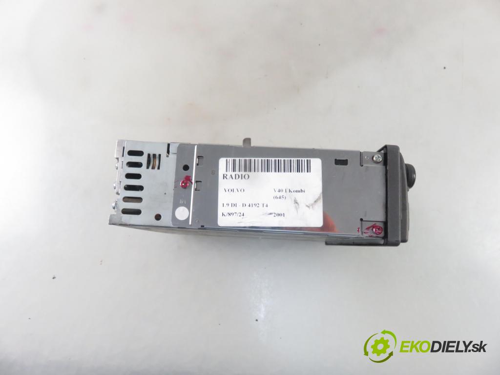 VOLVO V40 Kombi (645) KOMBI 2001 75,00 1.9 DI 102 - D 4192 T4 1870,00 RADIO CD 8633020