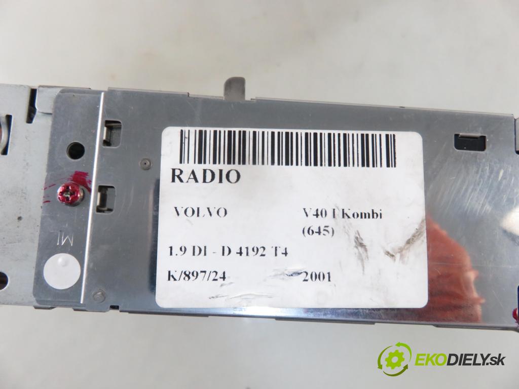 VOLVO V40 Kombi (645) KOMBI 2001 75,00 1.9 DI 102 - D 4192 T4 1870,00 RADIO CD 8633020