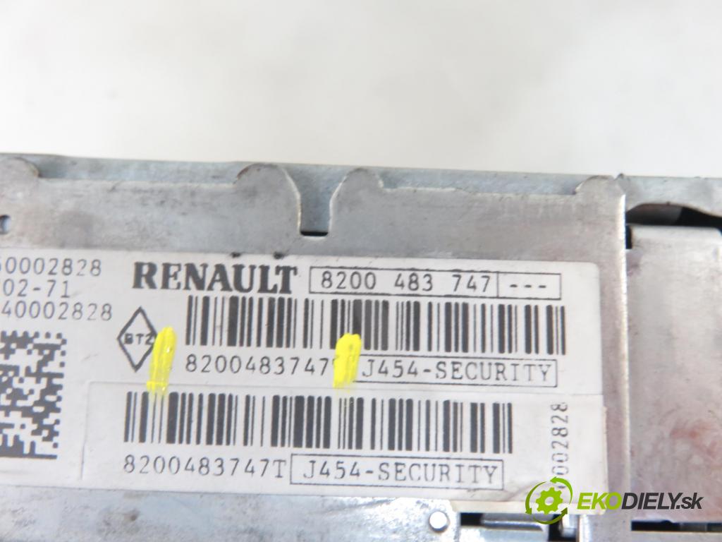 RENAULT ESPACE IV (JK0/1_) MINIVAN 2006 85,00 1.9 dCi 116 - F9Q 820 1870,00 RADIO 8200483747