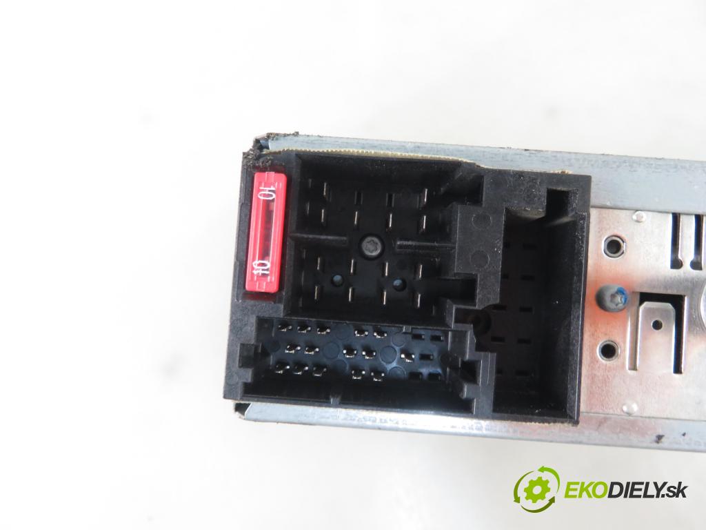 ALFA ROMEO 147 (937_) HB 2003 77,00 1.6 16V T.SPARK ECO 105 - AR 37203 1598,00 RADIO CD